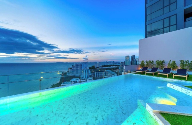 Stunning Sea View On High Floor