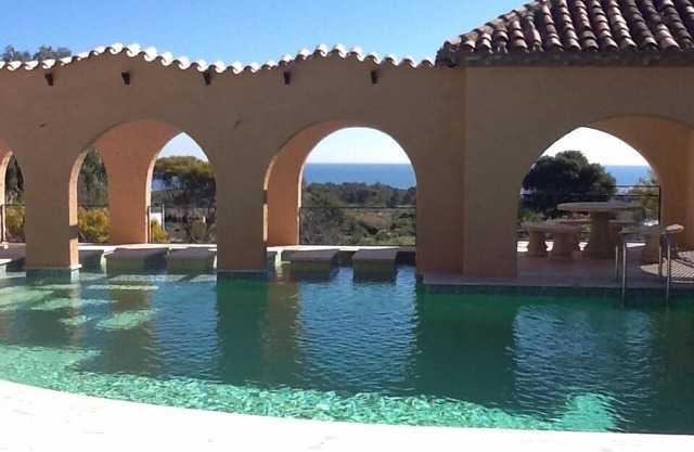 Stunning, secluded villa with pool, within walking distance of beach. Sleeps 10