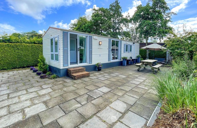 Stunning (sta)caravan in Tzummarum