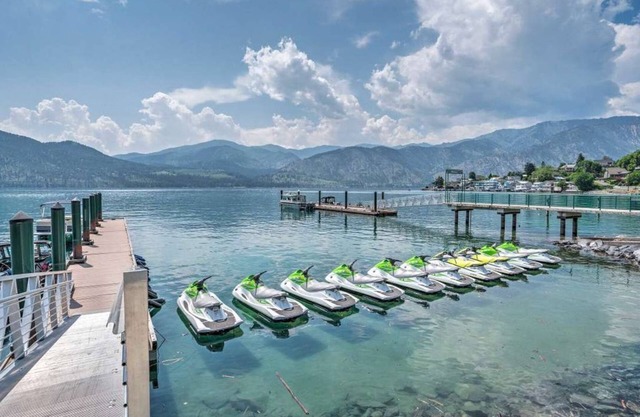 Stunning views, Luxury on Lake Chelan - Pool, Spas