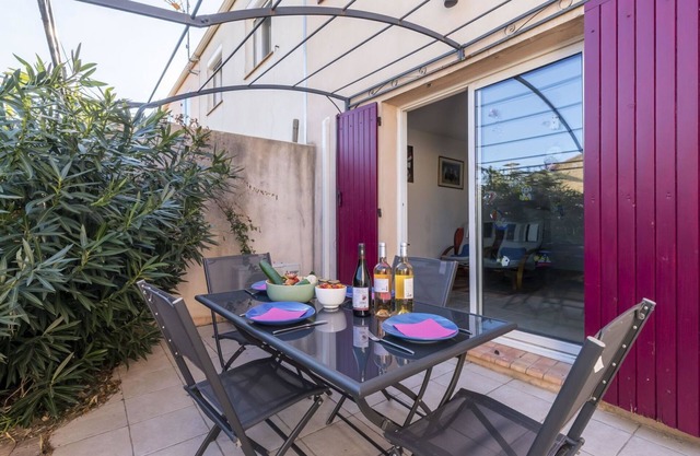 Stunning villa for 4 guests with A/C, WIFI, TV and terrace