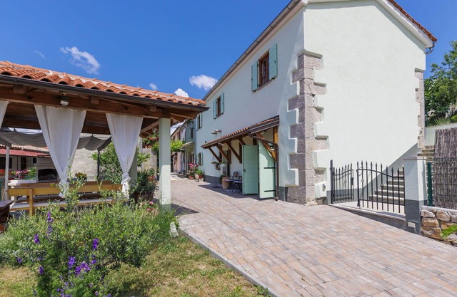Stunning villa for 6 people with A/C, WIFI, private pool, TV, terrace and parking