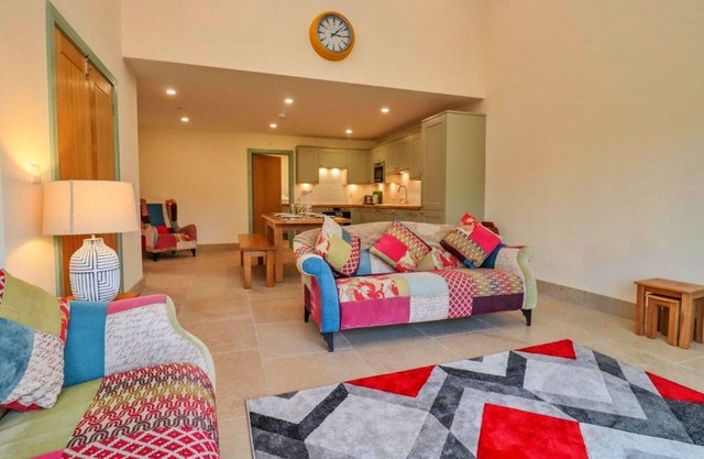 Stunning villa for 6 people with WIFI, hot tub, pets allowed and parking
