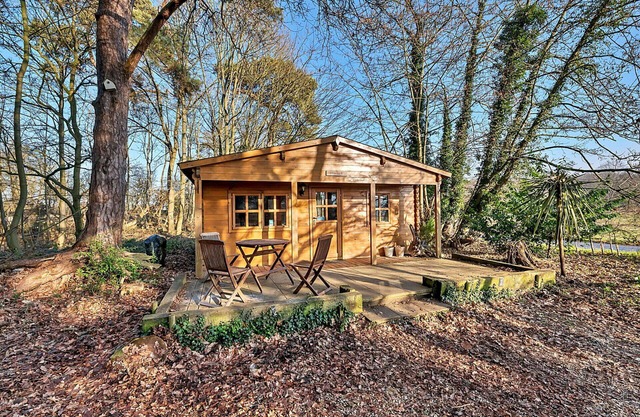 Stunning villa for 4 guests with WIFI, terrace, pets allowed and parking