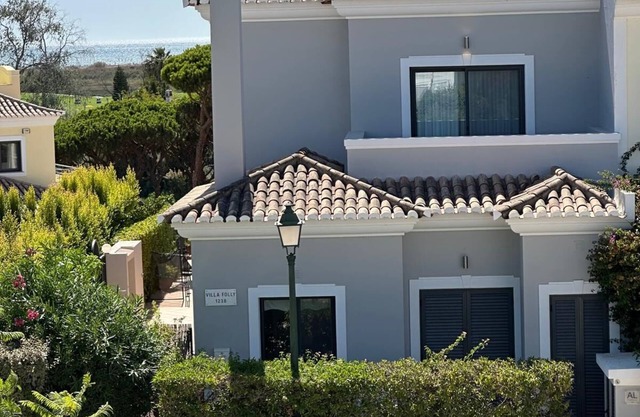 Stunning villa in Vale do Lobo, private pool, air con & broadband