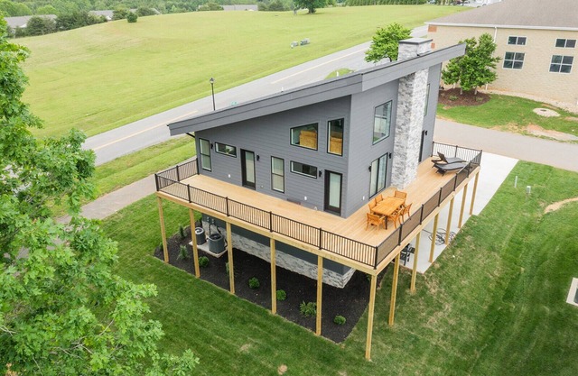 Stunning VRBO in the picturesque Mariner's Landing Lake & Golf Course Resort
