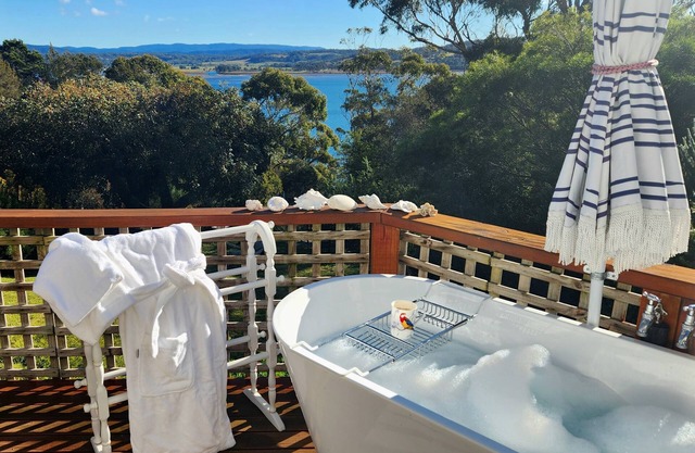 Stunning water views. Direct bayside access. Free WIFI. Dark sky viewing.