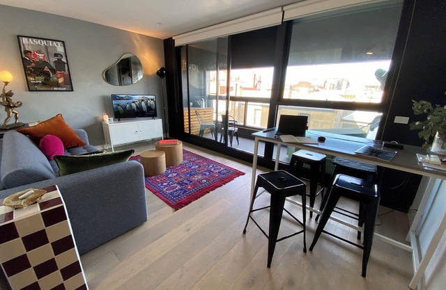 Stylish 1BR in the heart of Trendy Fitzroy