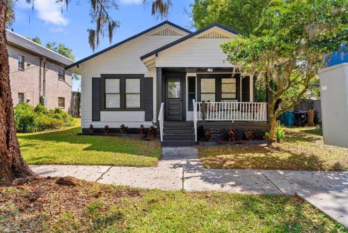 Stylish 1br Near Downtown Pet-friendly