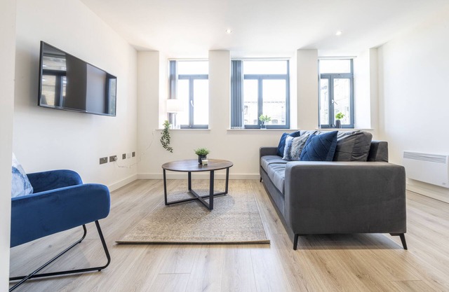 Stylish 2 bed Apt near City Park Bradford