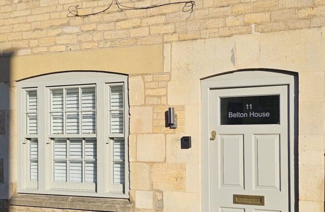 Stylish 2-Bed House in Stamford Town Centre