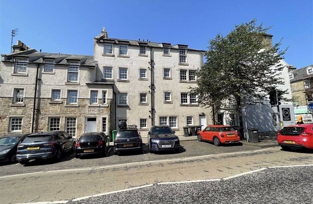 Stylish 3 bed flat, St Andrews town centre - 18th Hole 13 mins walk