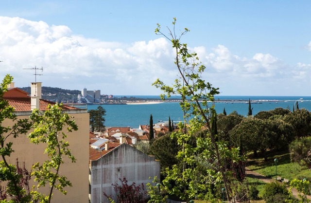 Stylish apartment between Lisbon and Caiscais