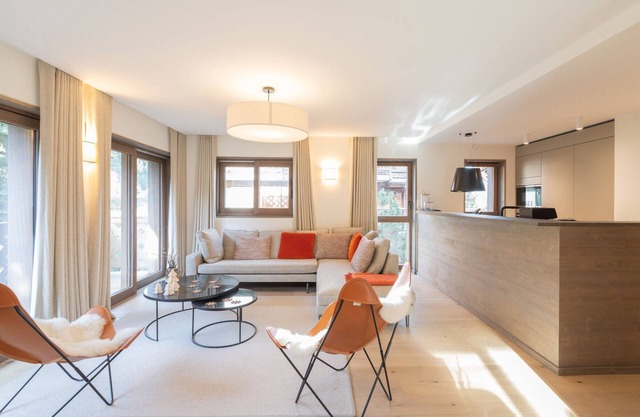 Stylish Apartment Near Slopes with Modern Amenities in Courchevel Le Praz