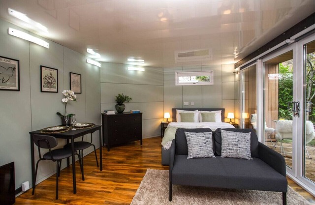 Stylish Harrogate Studio with Huge Private Garden