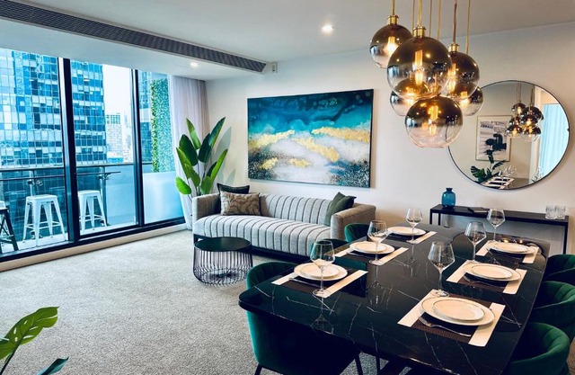 Stylish Southbank apartment Plus Free Parking for 2 Cars