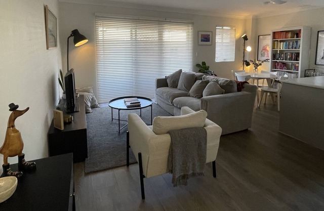 Stylish & spacious 2bed 2floor apartment w balcony