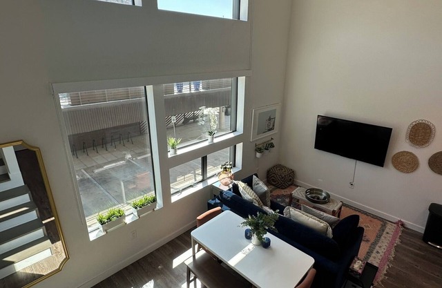 Stylish Studio in downtown Austin