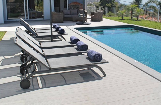Stylish villa, sunny Calheta | Calheta Heights