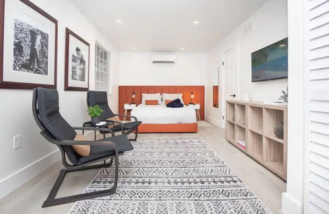 Stylish well decorated one bedroom apartment