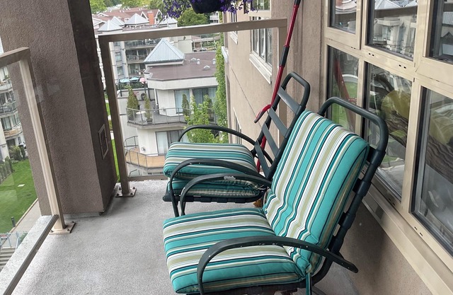 Sublet Jan.&Feb. 2025 Downtown Coquitlam. 5 min. from Skytrain and Coq. Centre