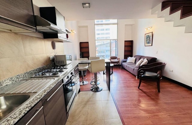 Suite Ejecutiva, 2 Personas, 1 Baño, Wiffi, 1 Parqueadero, Piscina, Gym,