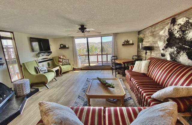 Suite Escape@Snowlake w/Discounts-Walk to Lifts - Huge Bedrooms w/private baths