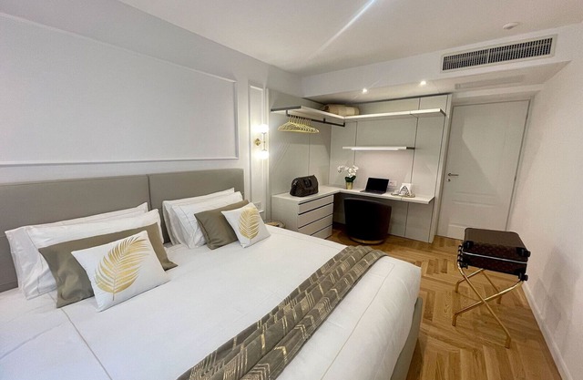 Suite King - Bellagio Luxury Suites Apartments