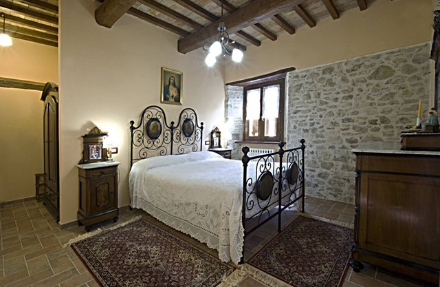 SUITE TWO BEDROOM AND BATHROOM