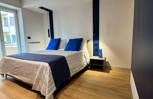 Suite with Balcony Between downtown and Porta Nuova Station