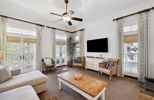 Summer Availability! Park District! Views of Cerulean Park! TVs in all bedrooms