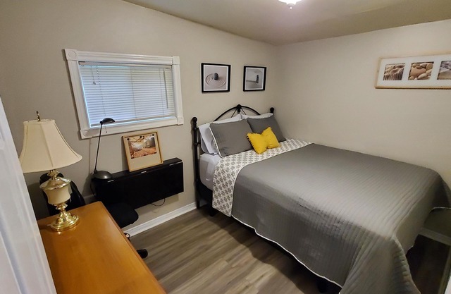 Summer Beach Cottage x7 people @ Bamboo Chalet ~ steps from the beach n