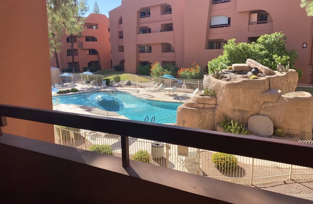 Summer discounts, Updated 1BR w/resort style pool view, ultimate relaxation!
