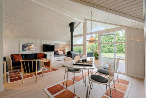 Summer House Close To Nature And Beach