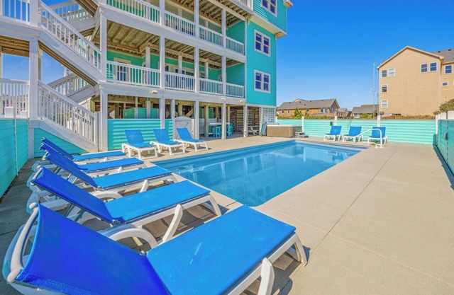 SUMMER SAVINGS - Oceanfront, Dog Friendly w/Pool, Hot Tub, Elevator, Theater Rm