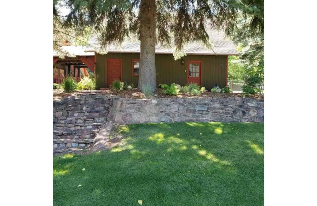 Summertime Special! Cute & Cozy Guest Apartment