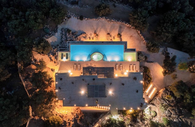 Summerwine Villa 12 Guests Luxury Villa | Infinity Pool & Magnificent Sea Views