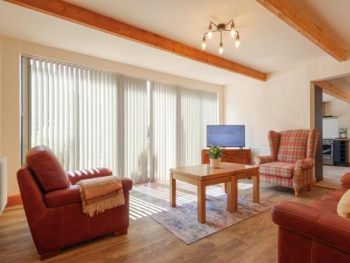 Sumner Lodge