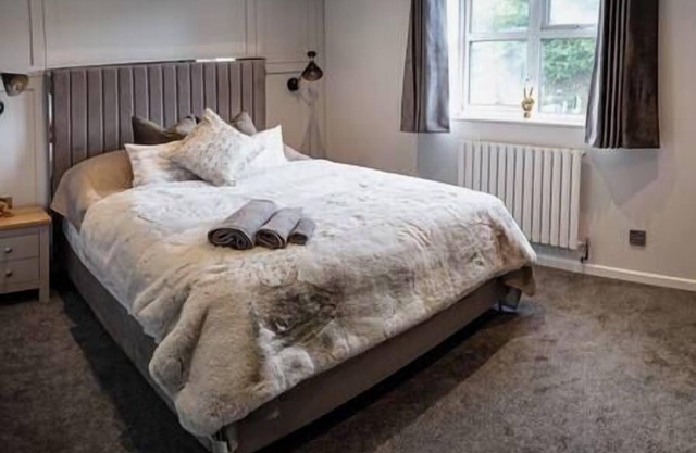 Sumptuous Two Bedroom House in Portishead & EV Charger