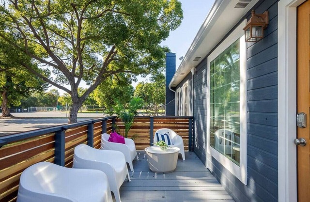 Sun-drenched Oasis| Heated Pool| Movie Theatre