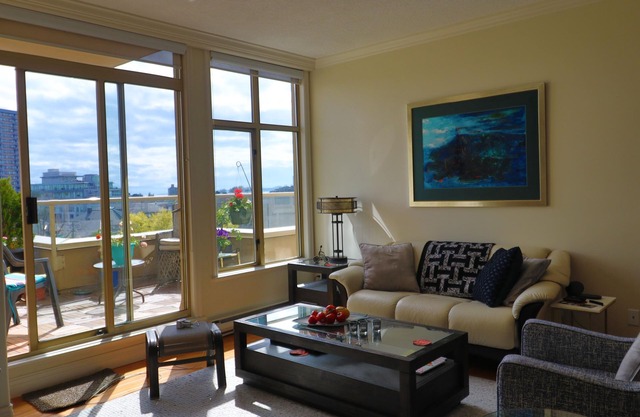 Sun Drenched Sub Penthouse Amazing Views - 3 Month Minimum