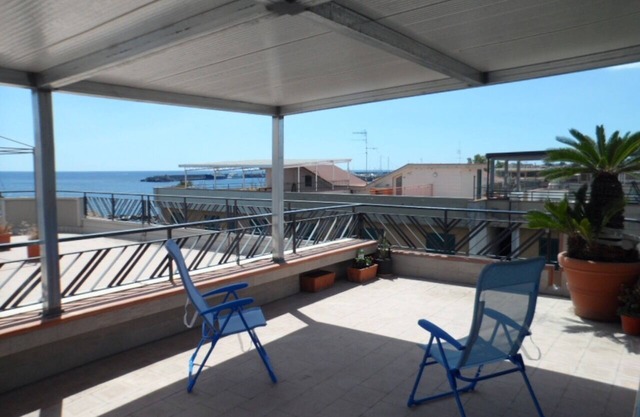 SUN - SEA - MOUNTAIN SEA FRONT, WITH TERRACE, VIEW VOLCANO ETNA - TAORMINA