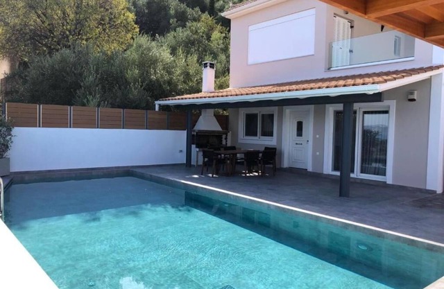 Sun Villa (135sqm, Sea View, Infinity Pool)