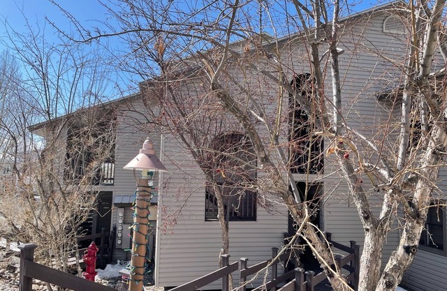 Sunburst Resort Steamboat Springs 2 BDR/2BTH beautiful spacious condo