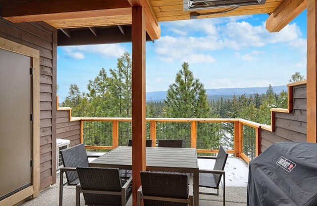 Suncadia 2 Bdrm with Patio Overlooking the Mountains
