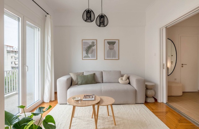 Sunny 2BR Apartment in Nea Smyrni