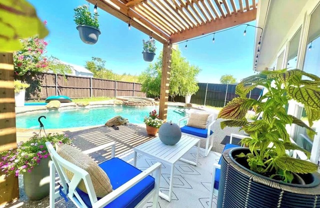 Sunny 4BR w/Backyard Oasis | 15 Min to Lakes