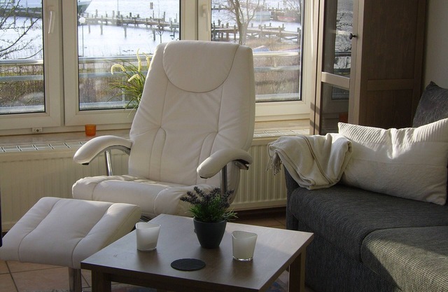 Sunny apartment with panoramic views of the lagoon, 100 m from the beach