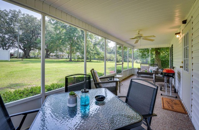 Sunny Florida Escape with Screened-In Patio and Grill!