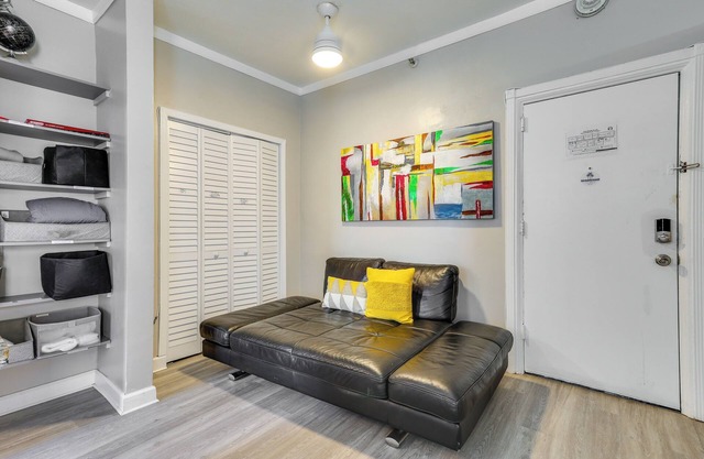 Sunny Miami Beach Condo Steps to Boardwalk!